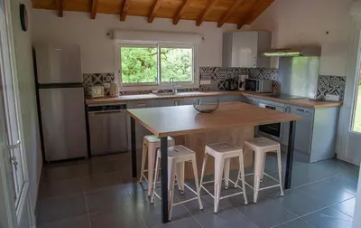 Cuisine ou kitchenette dans l'établissement Gîte du Causse Loubressac