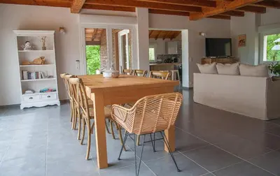 Cuisine ou kitchenette dans l'établissement Gîte du Causse Loubressac