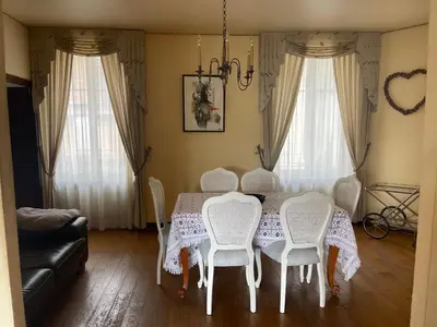 Coin salon dans l'établissement Maison au cœur de ville