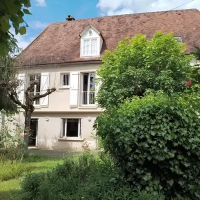 Charmante maison de centre bourg avec jardin