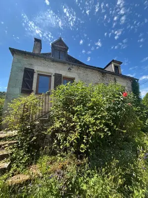 Jardin de l'établissement La Maison du Ruisseau