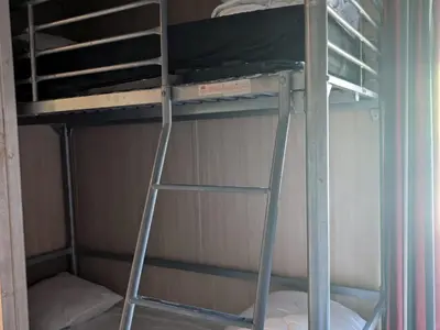 Un ou plusieurs lits superposés dans un hébergement de l'établissement Mobil-home moderne dans la nature d'Auvergne - FR-1-814-134