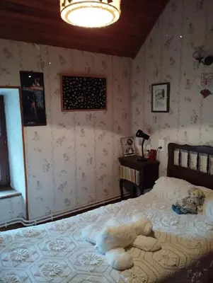 Un ou plusieurs lits dans un hébergement de l'établissement maison auvergnate individuelle