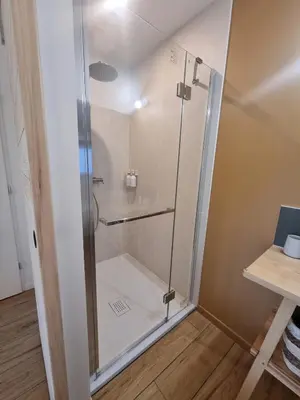 Salle de bains dans l'établissement Le refuge de Noa - Les apparts de Maddy
