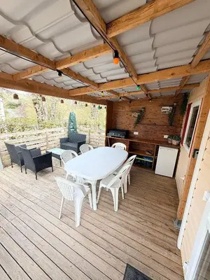Balcon ou terrasse dans l'établissement Mobilhome au bord du lac