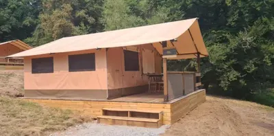 Bâtiment de la tente de luxe