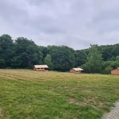 Tente lodge la perche