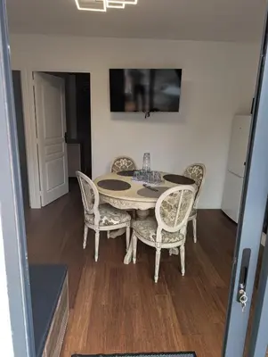 Télévision ou salle de divertissement dans l'établissement Casa DANIEL 1