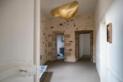 Salle de bains dans l'établissement Les Chambres du Cloître, la Beurrière