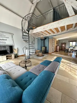 Coin salon dans l'établissement Villa Belle Pierre en Corrèze