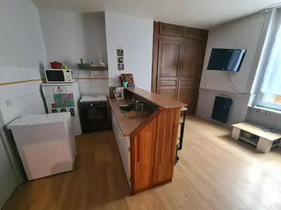 Cuisine ou kitchenette dans l'établissement Appartement RDC centre ville