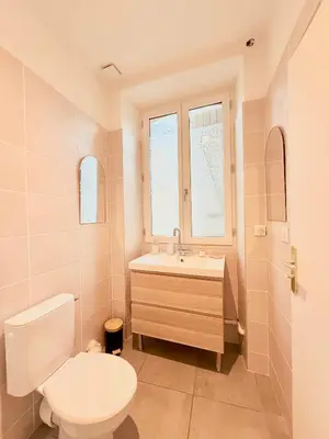 Salle de bains dans l'établissement Le Herriot 3 Hyper Centre 5min de la Gare à pied