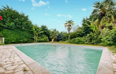 Piscine de l'établissement Nice Home In Proissans ou située à proximité