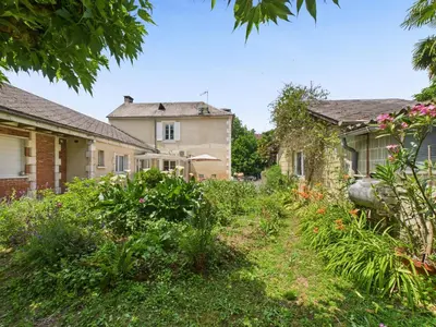Jardin de l'établissement Face a la Vézère - Maison pour 6 - Terrasse