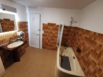 Salle de bains dans l'établissement Familial House Dellac-Mathieu in mountain village Cantal