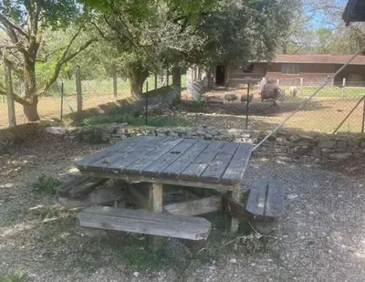 Jardin de l'établissement Gite 06-Les Glycines avec piscine & jacuzzi-5 pers