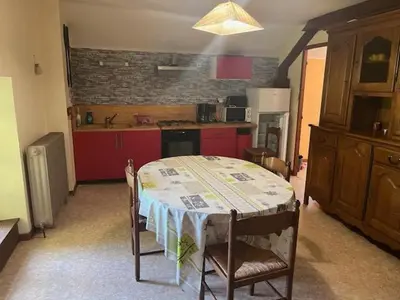 Cuisine ou kitchenette dans l'établissement Gîte de la Saladie