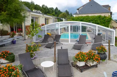 Piscine de l'établissement Chambre d'hôtes au Domaine de la Moretie ou située à proximité