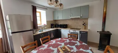 Cuisine ou kitchenette dans l'établissement La Grange de Rocamadour