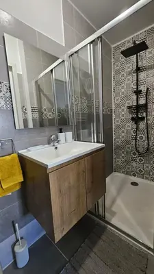Salle de bains dans l'établissement Les studios du Cercle