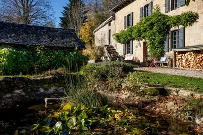 Jardin de l'établissement Chambres d'hôtes le Clou