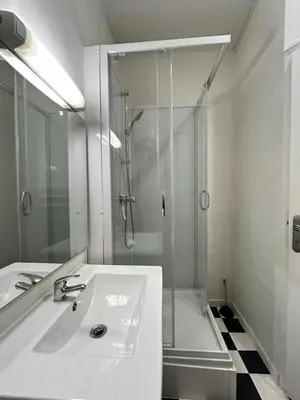 Salle de bains dans l'établissement Soif de Limoges, cosy en hypercentre