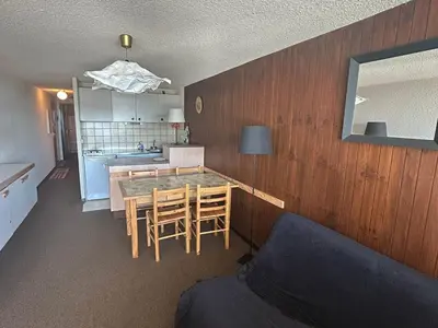 Cuisine ou kitchenette dans l'établissement Appartement confort pour 4/6 pers. au cœur de la station avec terrasse - FR-1-814-140