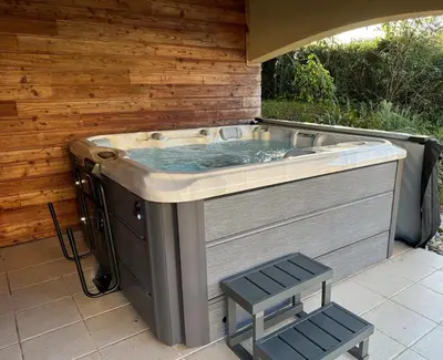 Plan de l'établissement Maison en Pierre - piscine - jacuzzi