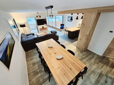 Télévision ou salle de divertissement dans l'établissement MAGNIFIQUE APPARTEMENT DUPLEX - 13 personnes