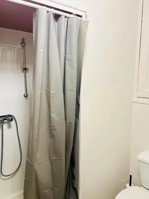 Salle de bains dans l'établissement Chez gaillard petit studio sans cuisine entièrement rénové au calme