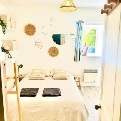 Chez gaillard petit studio sans cuisine entièrement rénové au calme