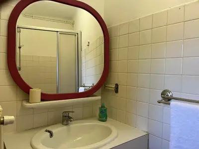 Salle de bains dans l'établissement Maison 10 Personnes Quercy