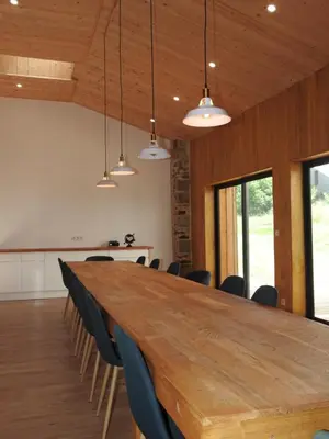 Espace de conférence ou salle de réunion dans l'établissement Les secrets de la nature chambre d'hôtes, tentes luxe et nature