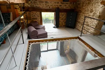 Coin salon dans l'établissement La grange de Louise