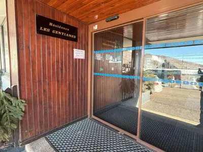 Plan de l'établissement Studio rénové au cœur de Super Besse, pour 4 personnes - FR-1-814-141