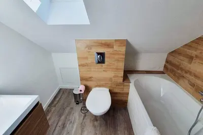 Salle de bains dans l'établissement GITE DE LA VIEILLE TOUR Murol 63790