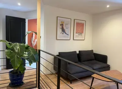 Coin salon dans l'établissement Logement au cœur de la Vallée de la Dordogne