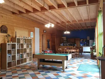 Billard dans l'établissement LA RANDONNEE au cœur de Besse en Chandesse