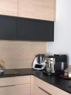 Cuisine ou kitchenette dans l'établissement Maison avec Jacuzzi proche du lac