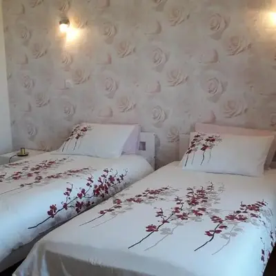La Maison en Cézallier - Roses