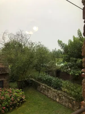 Jardin de l'établissement Ecuries de Saint Maurice- Maison d'hôtes de Gondou