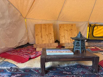 Un ou plusieurs lits dans un hébergement de l'établissement Discover Our New Glamping Tent Experience at the Mont Gapier
