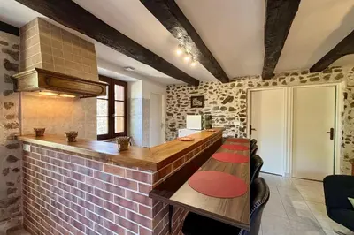 Coin salon dans l'établissement Casa Les Combes - Maison typique climatisé avec jardin