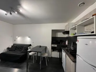 Cuisine ou kitchenette dans l'établissement Appartement mont dore 4 personnes