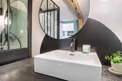 Salle de bains dans l'établissement Le Duplex D'Andromely, Centre-historique-Animé