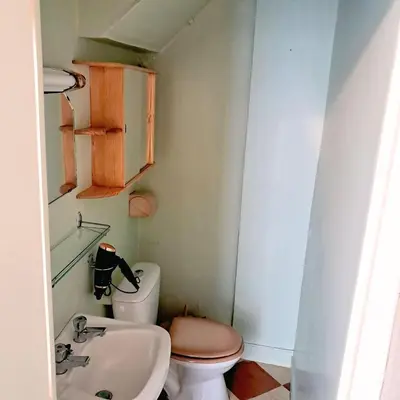 Salle de bains dans l'établissement La maison de la cité médiévale