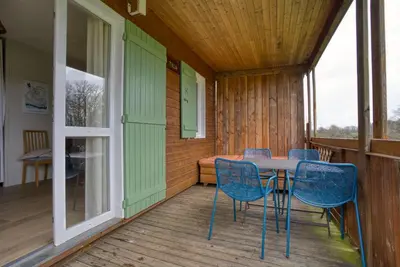 Balcon ou terrasse dans l'établissement Chalet en plein nature, gorges de la Dordogne