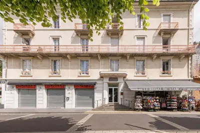 Supermarché ou boutique de l'appartement ou à proximité