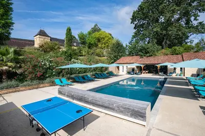 Piscine de l'établissement Les Bernardies ou située à proximité