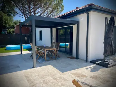 Terrasse ou espace extérieur de l'établissement La Belle Noiera